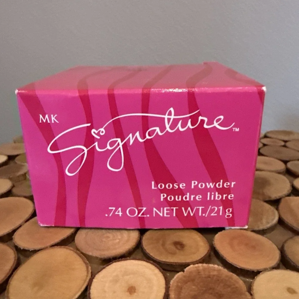 Mary Kay Signature‎ Loose Powder Beige ~ #4643 .74 oz ~ New Old Stock